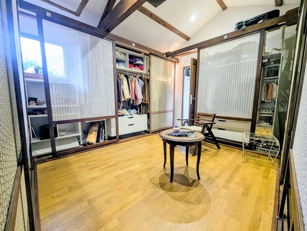 Dressing  - Maison à YVRAC