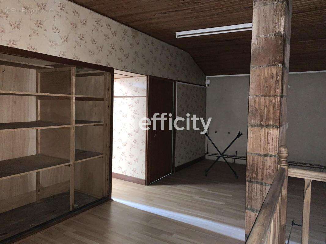 Maison à CELLETTES