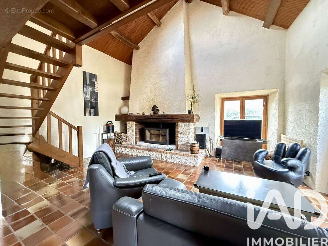 Maison 183 m² à Bannost-Villegagnon  - photo 7