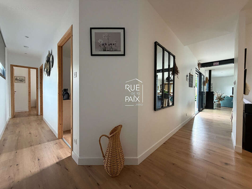 Maison à AZAY-LE-BRULE