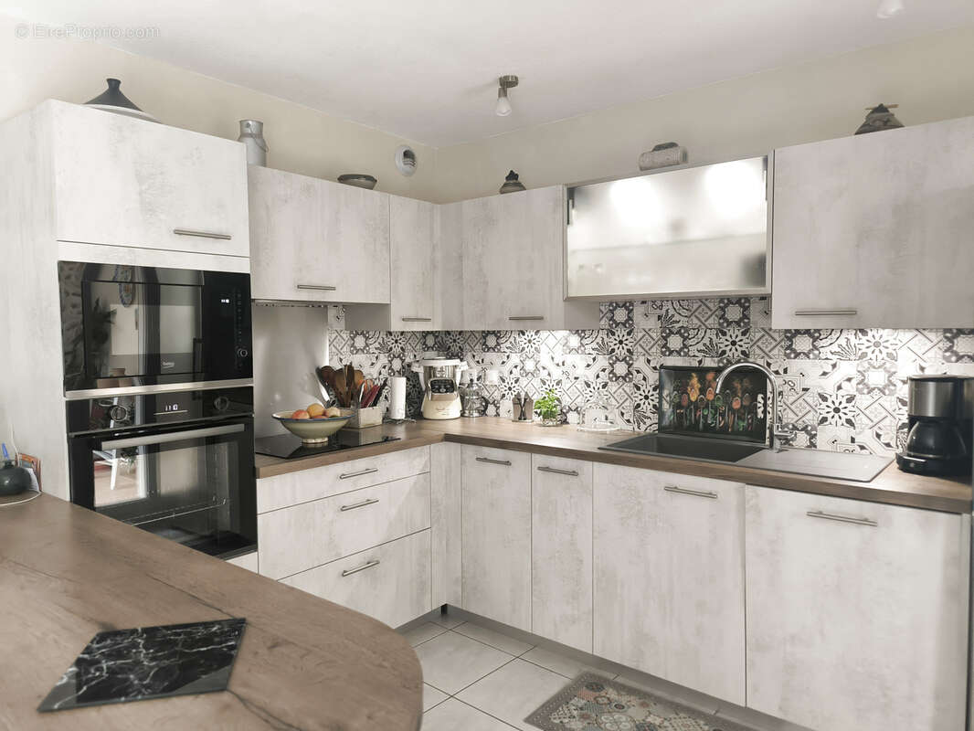 Appartement à SAINT-LAURENT-DE-LA-SALANQUE