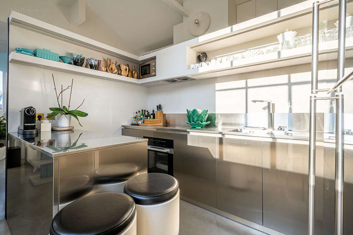 Appartement à PARIS-10E