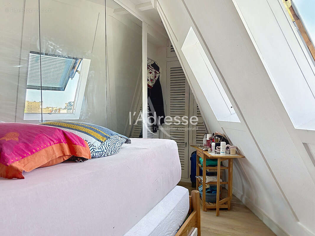 Appartement à PARIS-16E
