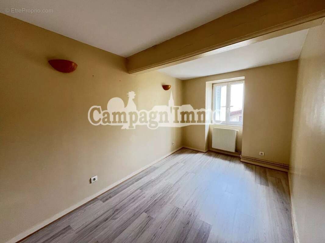 Appartement à PONTCHARRA-SUR-TURDINE