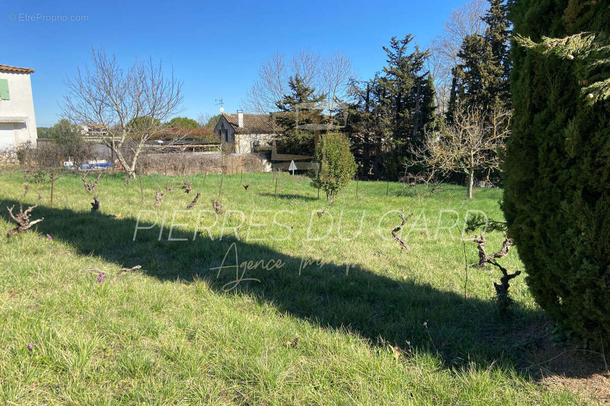 Terrain à LA ROUVIERE