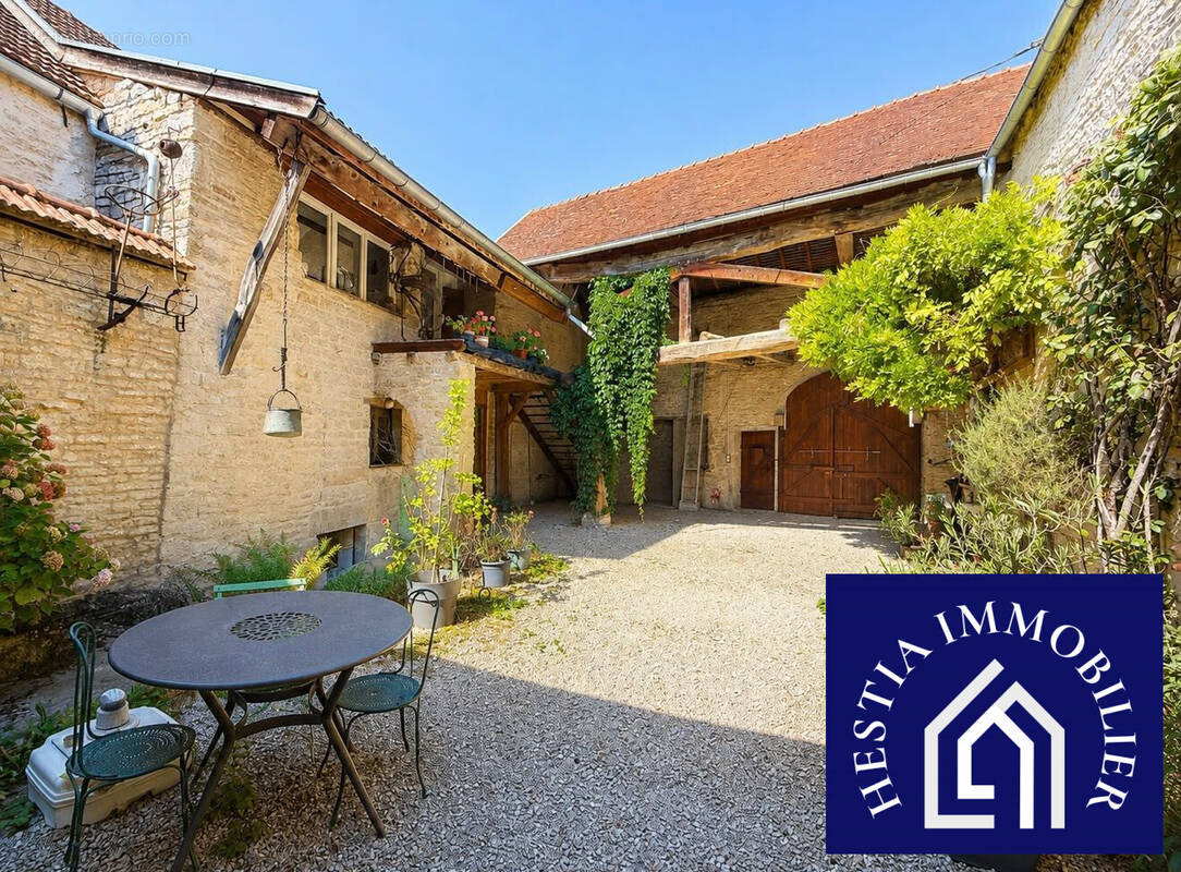 Maison à LAIGNES