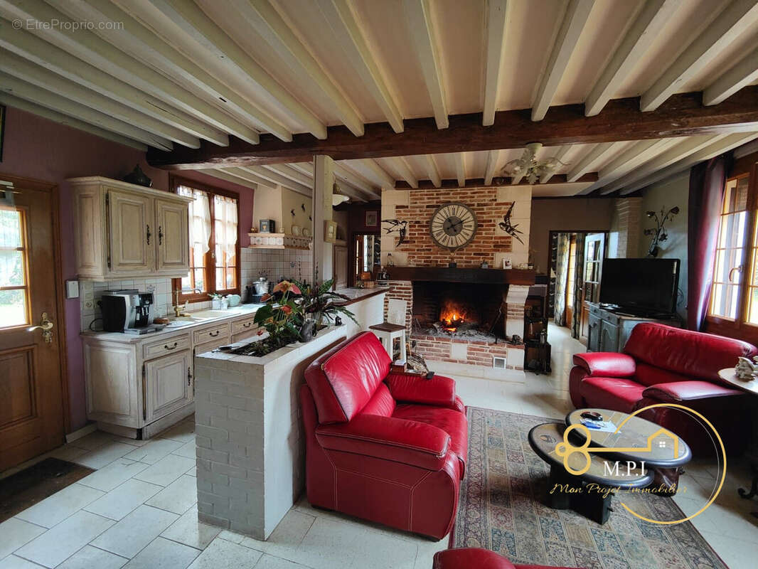 Maison à SAINT-DENIS-DES-MONTS