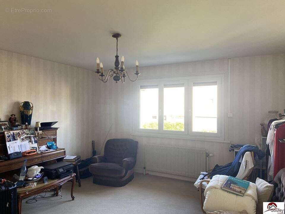 Maison 195 m² à Riorges  - photo 8