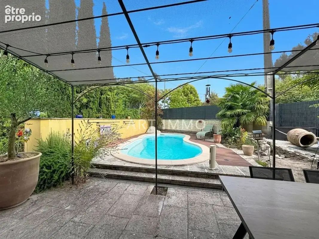 Mas de hameau avec piscine a oppede - photo 4