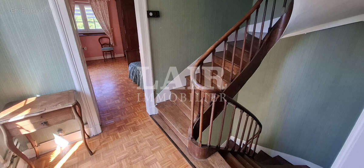 Maison de Maître et ancien presbytère - Ref S15421 - photo 7