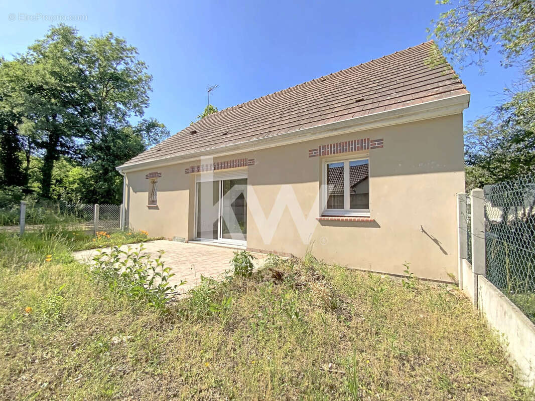 Maison 74 m² à Saint-Julien-Sur-Cher  - photo 2