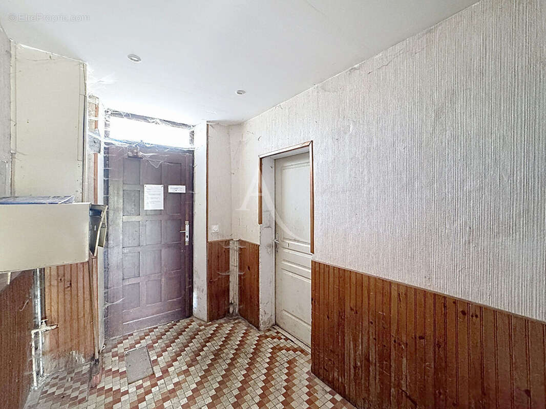 Appartement à LES PONTS-DE-CE