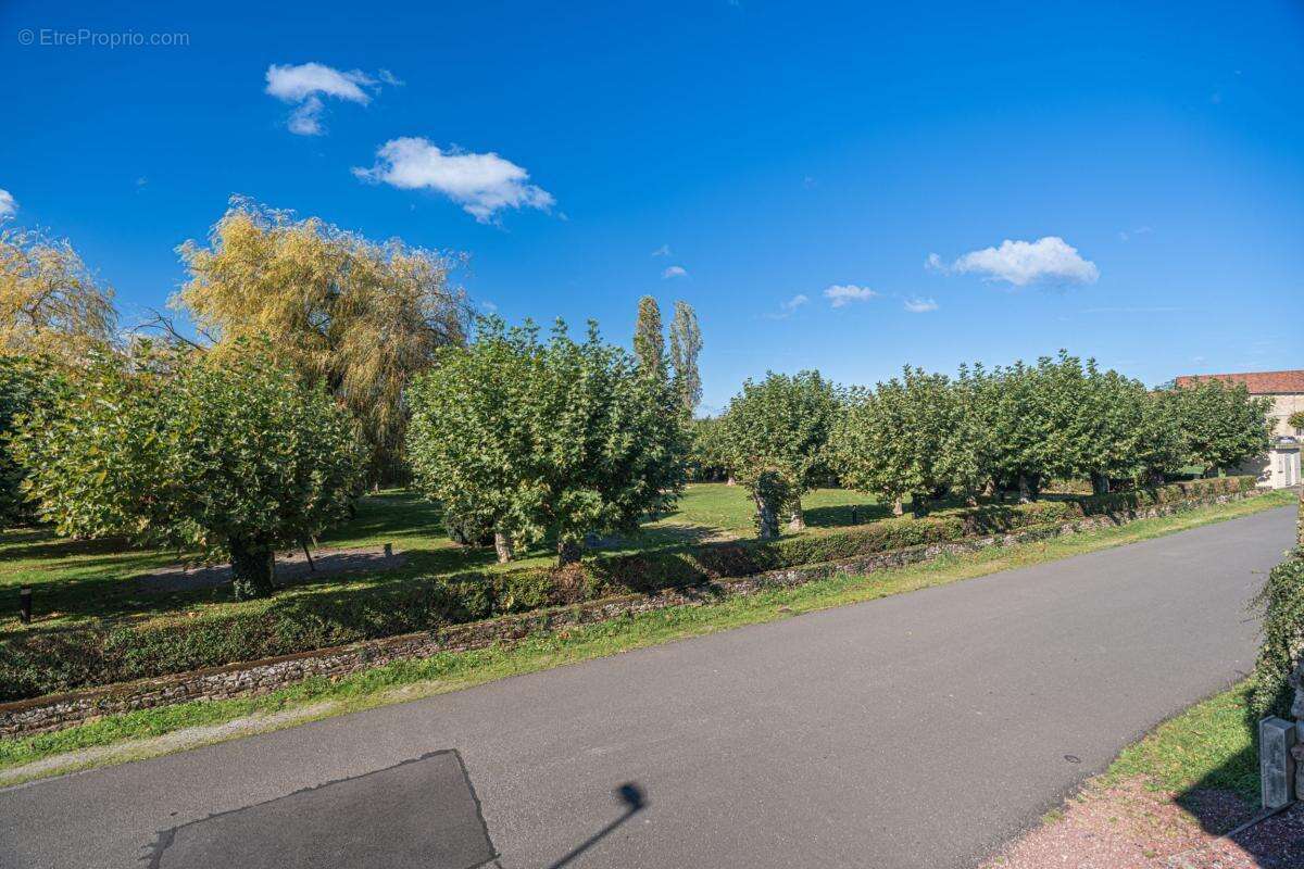 Maison à CHATEAUPONSAC