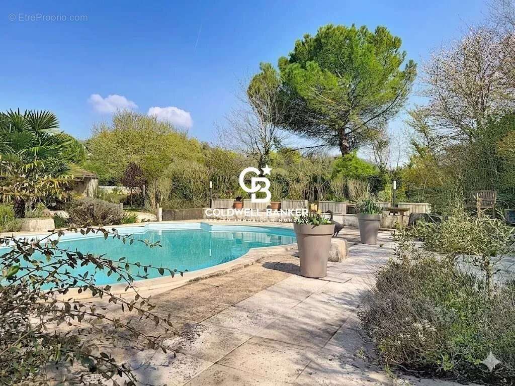 Maison à DOMPIERRE-SUR-CHARENTE