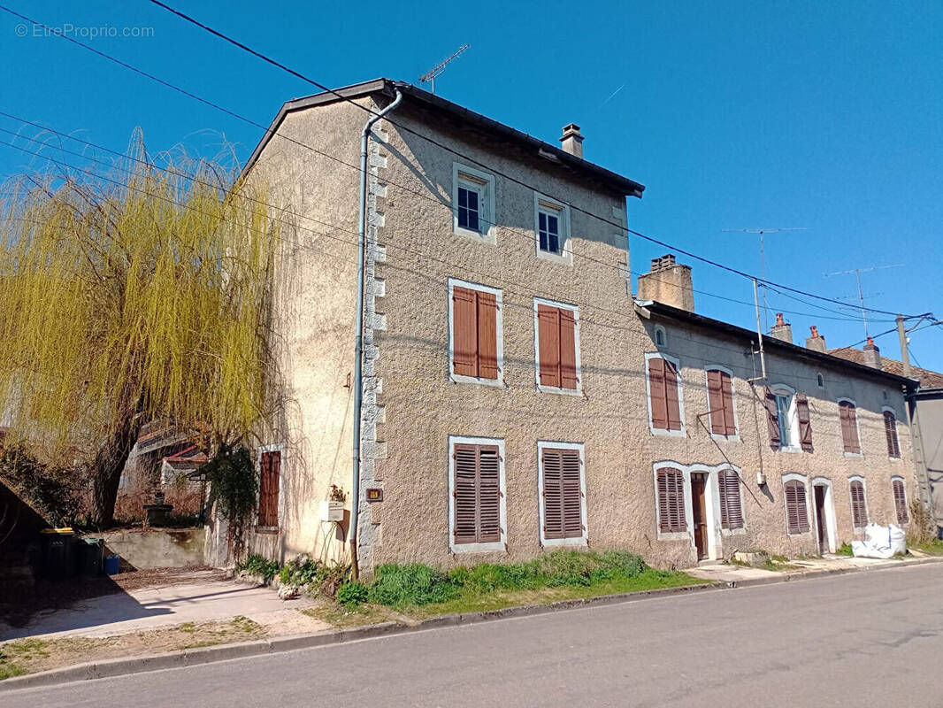Maison à MAXEY-SUR-VAISE