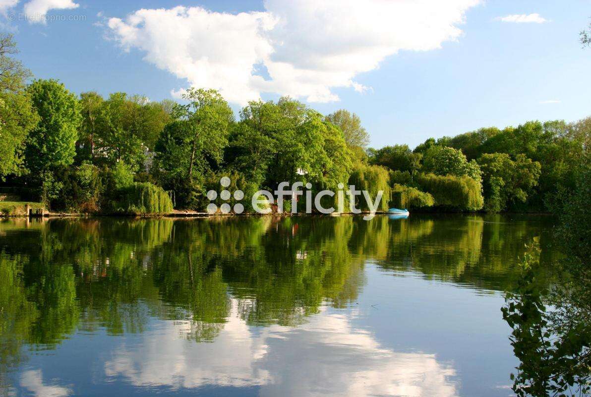 Appartement à SAINT-MAUR-DES-FOSSES
