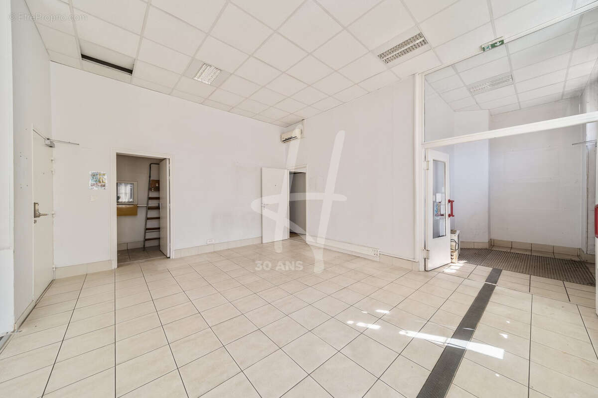 Commerce à CHATEL-SAINT-GERMAIN