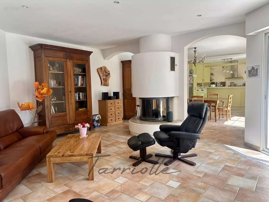 Maison à VALREAS