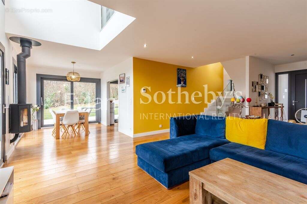 Maison à NEUVECELLE