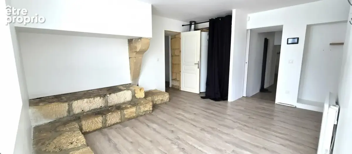 Maison familiale en pierre de 196 m² - petit failly– 4 chambres  – pièce de vie de 73 m² – près de 1 600 m² de foncier – grange  - photo 7