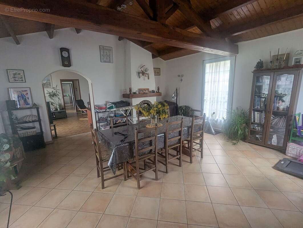 Maison à LE PERRIER