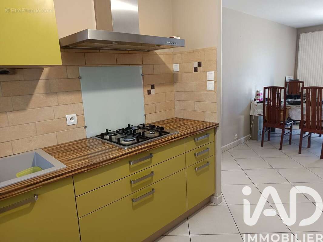 Maison 92 m² à Loudun  - photo 4