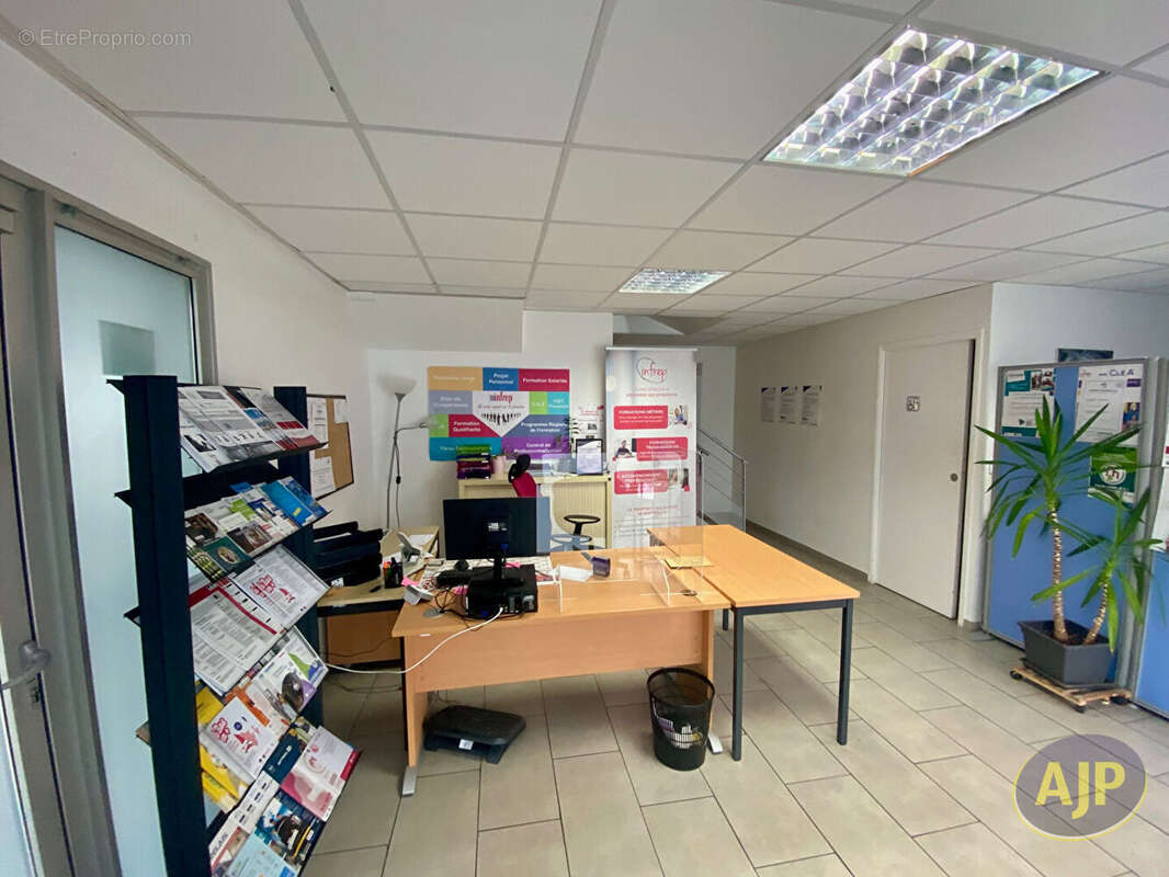 Commerce à LESPARRE-MEDOC