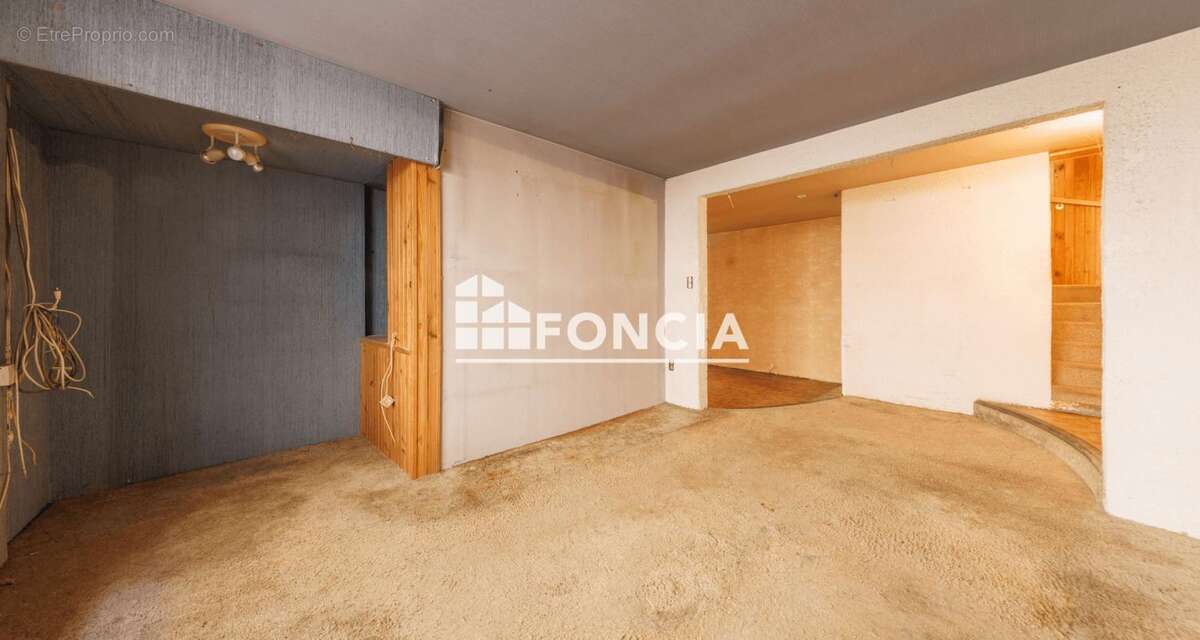 Maison indépendante 5 pièces 207 m² avec dépendances, cour et cave vigneronne - photo 6