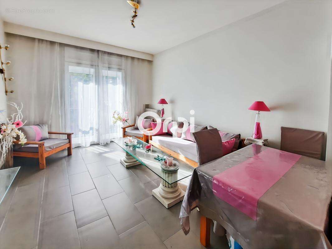 Appartement à MARSEILLE-2E