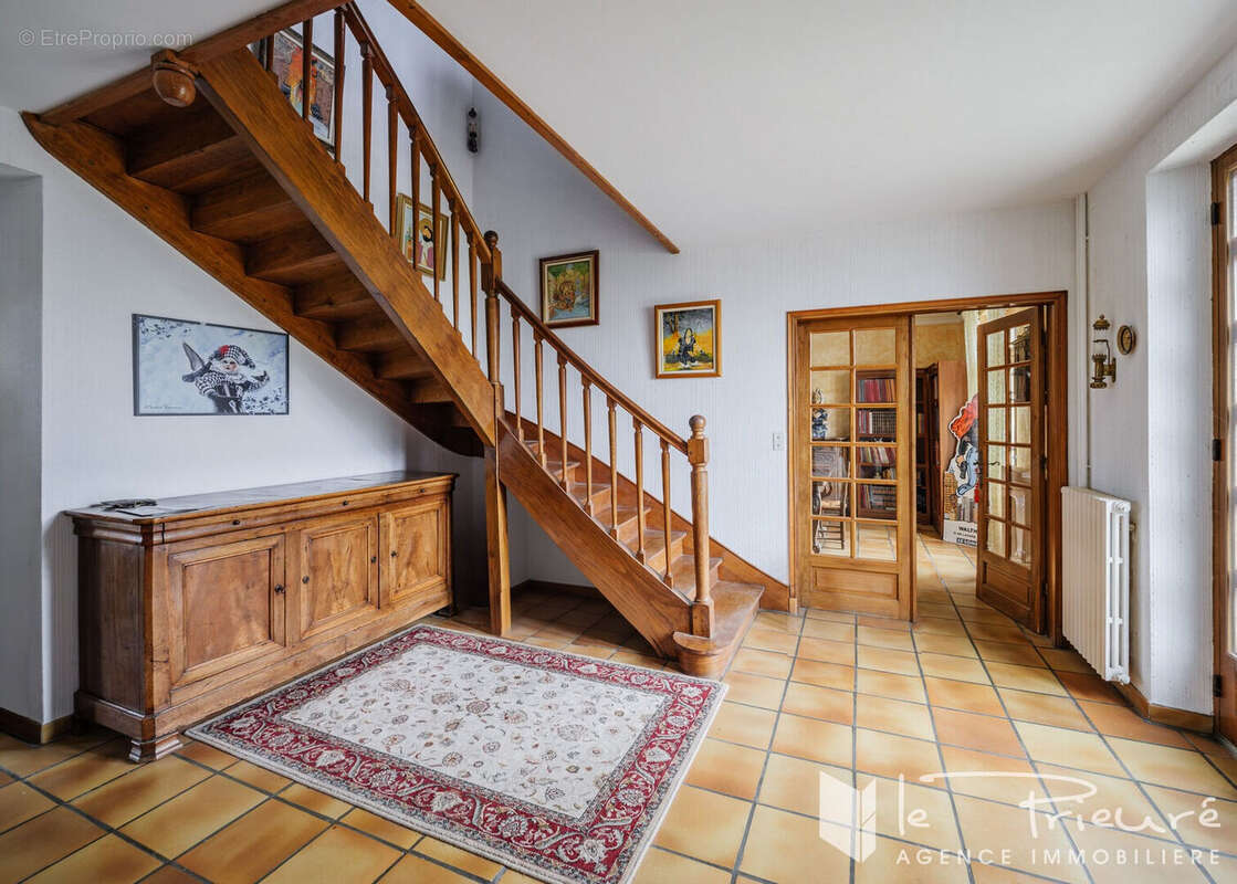 Maison à MIRANDOL-BOURGNOUNAC