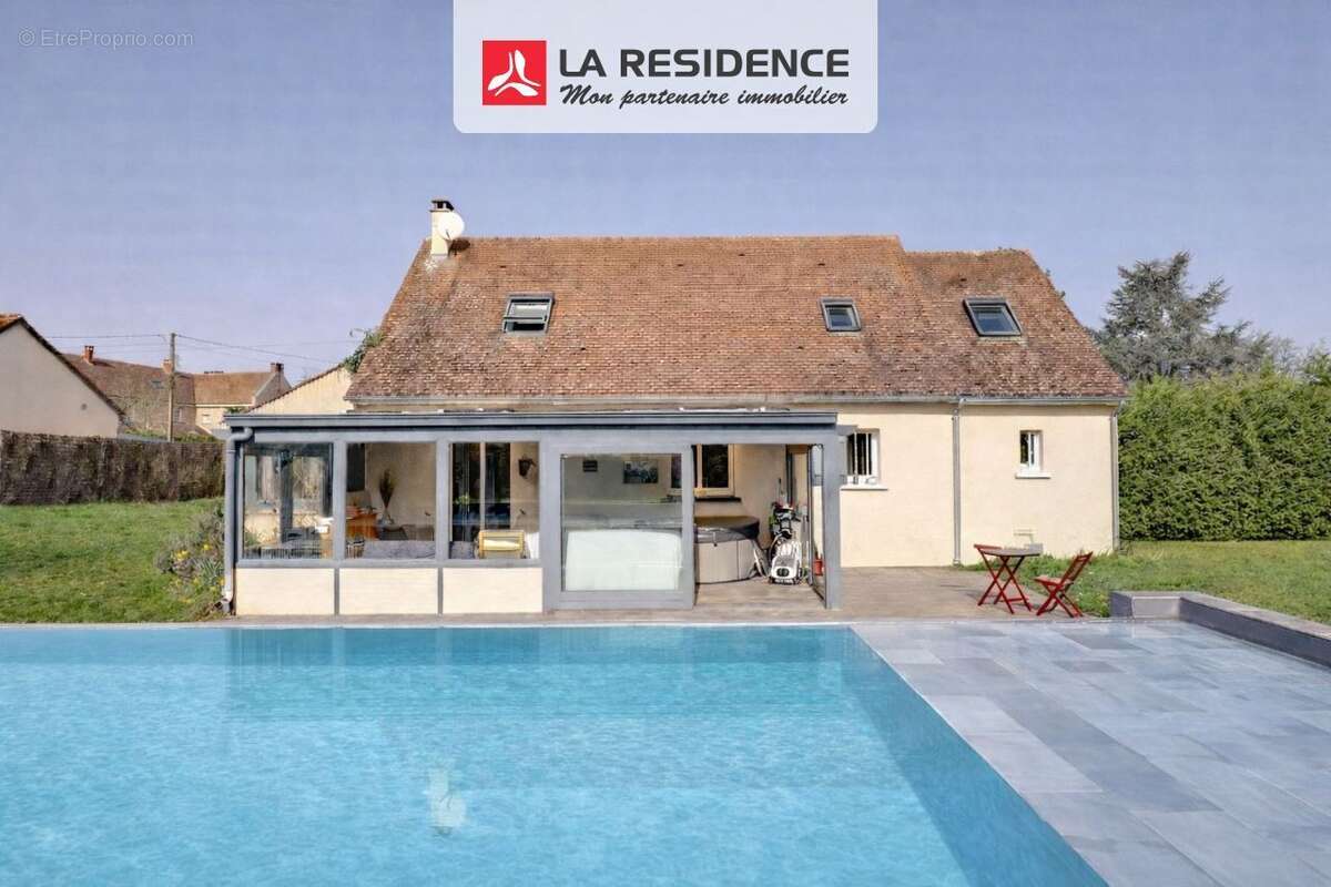 Maison à MONTFORT-L'AMAURY