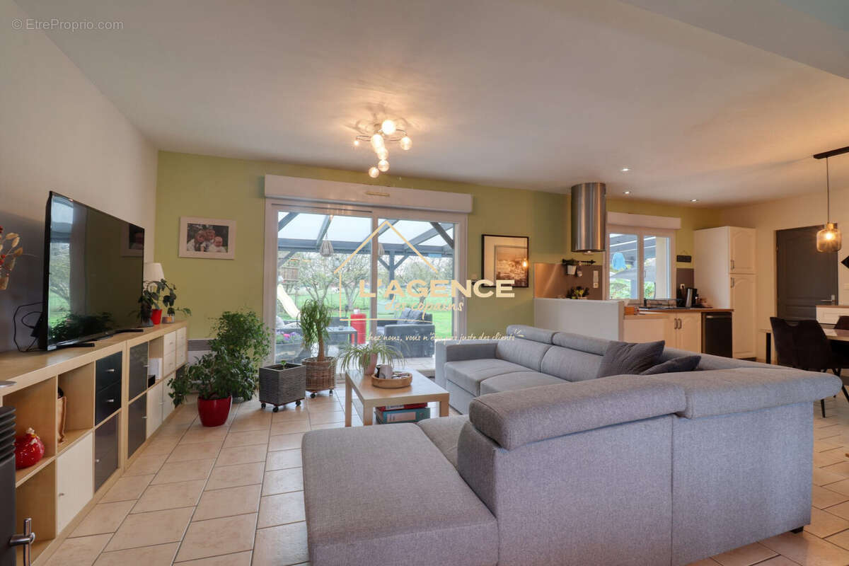 Maison à HAZEBROUCK