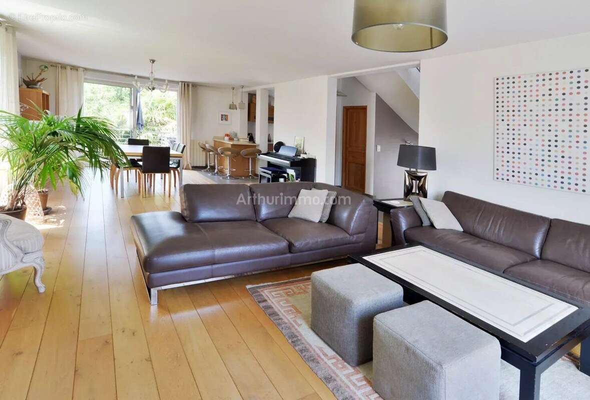 Maison à BRY-SUR-MARNE