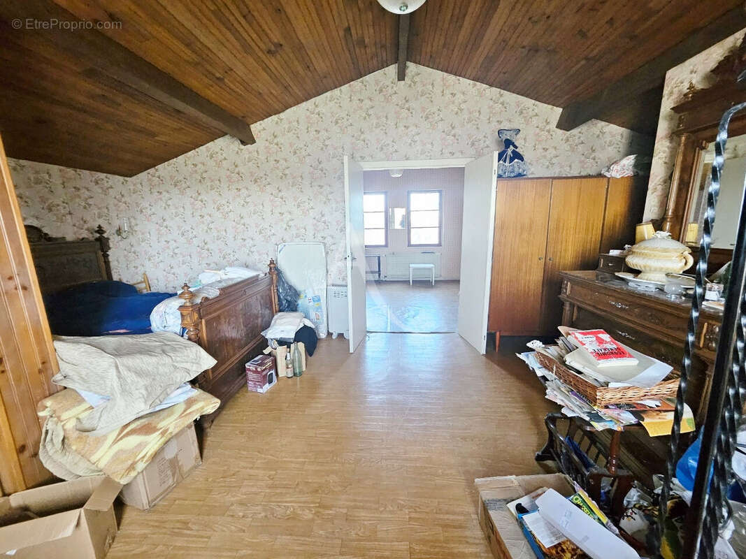 Maison à MONDONVILLE