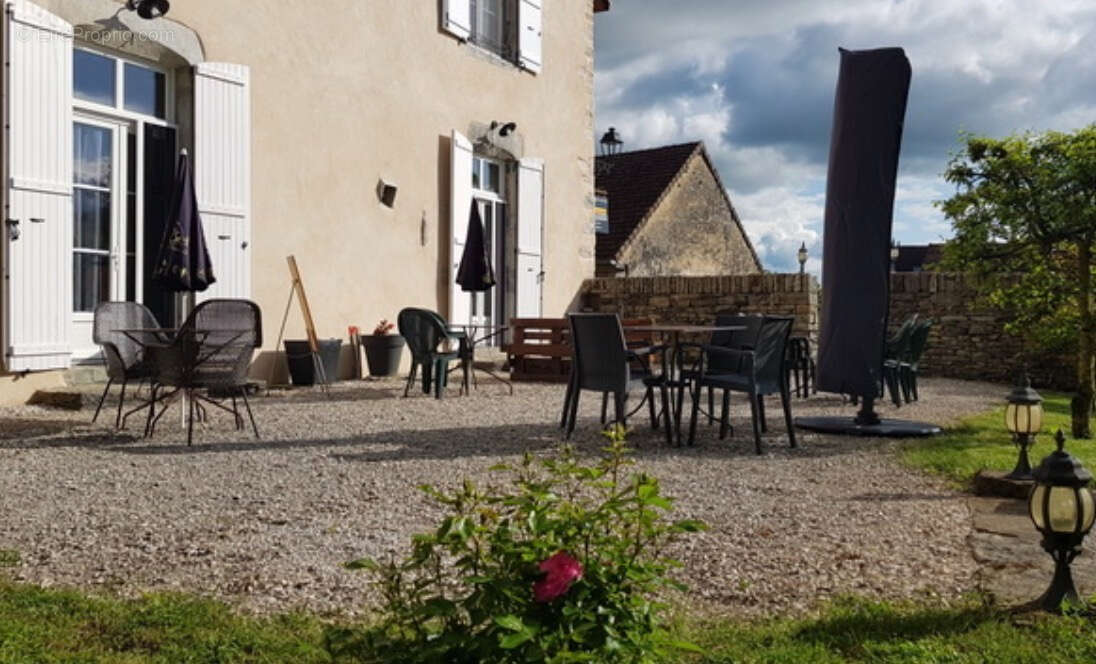 Maison à CHATEAU-CHALON