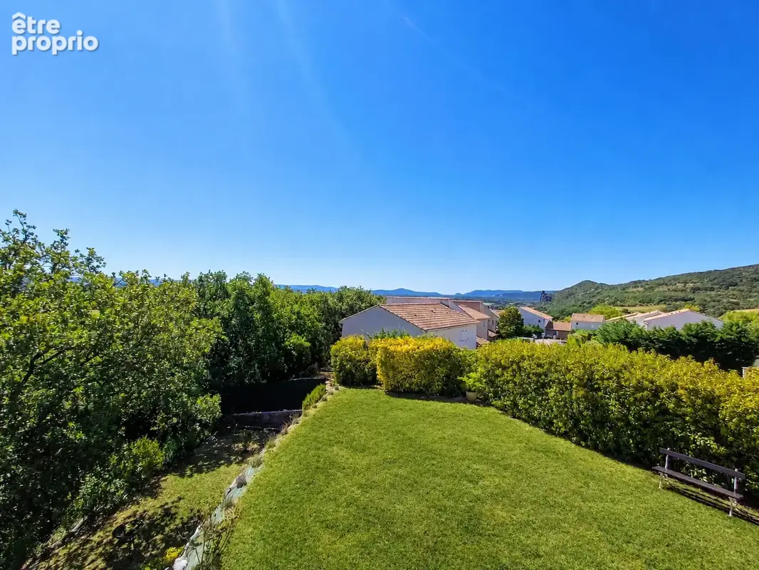 Superbe Villa d'architecte 197 m2, terrasses, jacuzzi, grand garage et cave sur 1318 m2 de terrain - photo 19