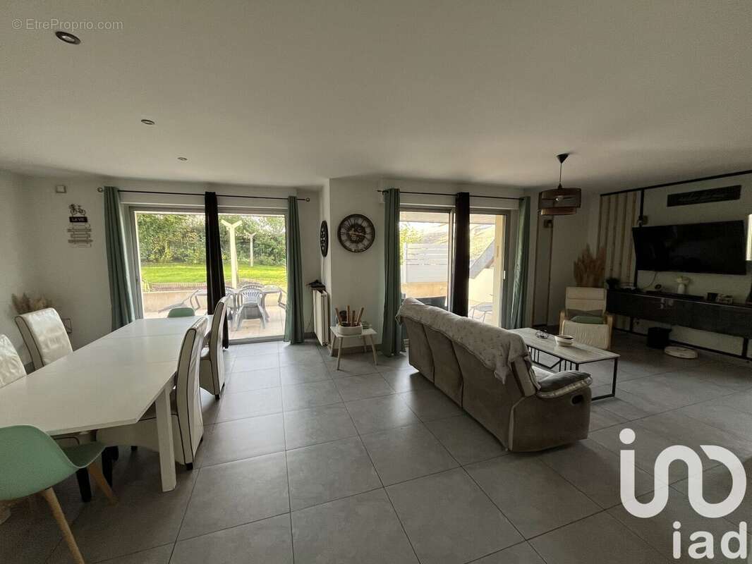 Photo 6 - Maison à LA CHAPELLE-JANSON