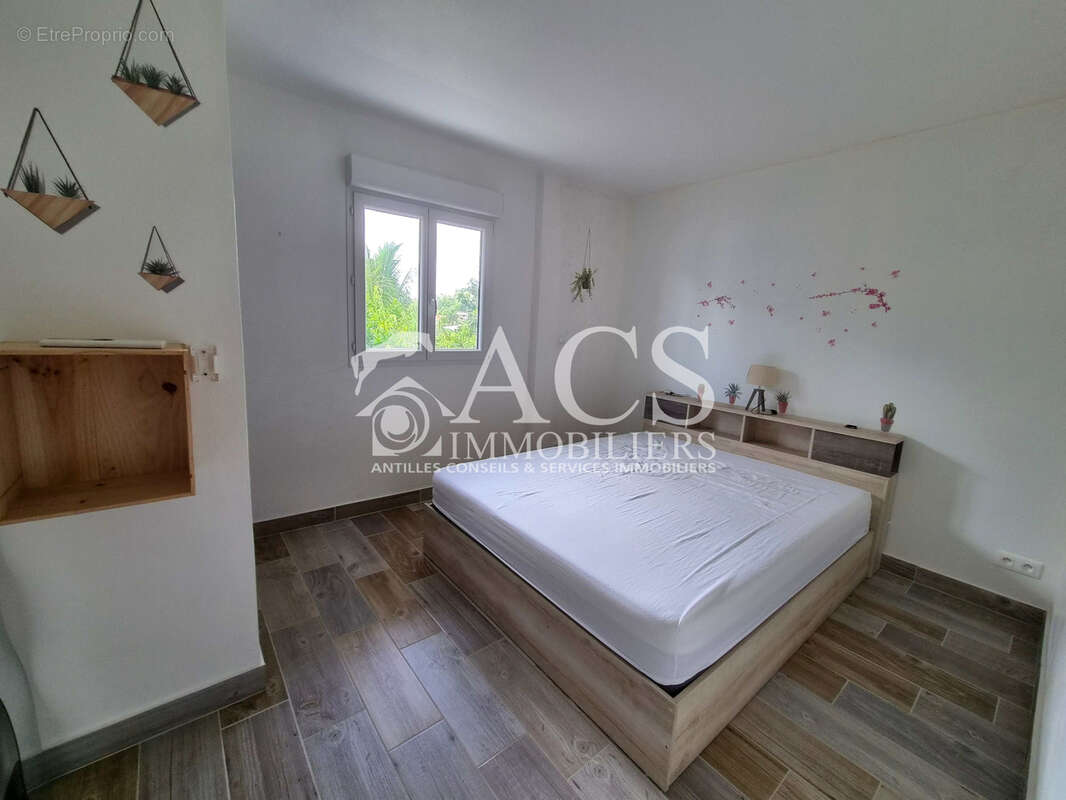 Maison F4 + F5 meublé et équipée en très bon état. - photo 12