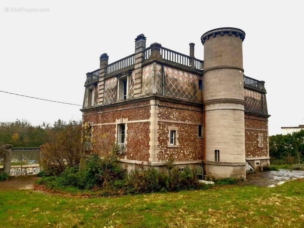 Maison à BONNIERES-SUR-SEINE