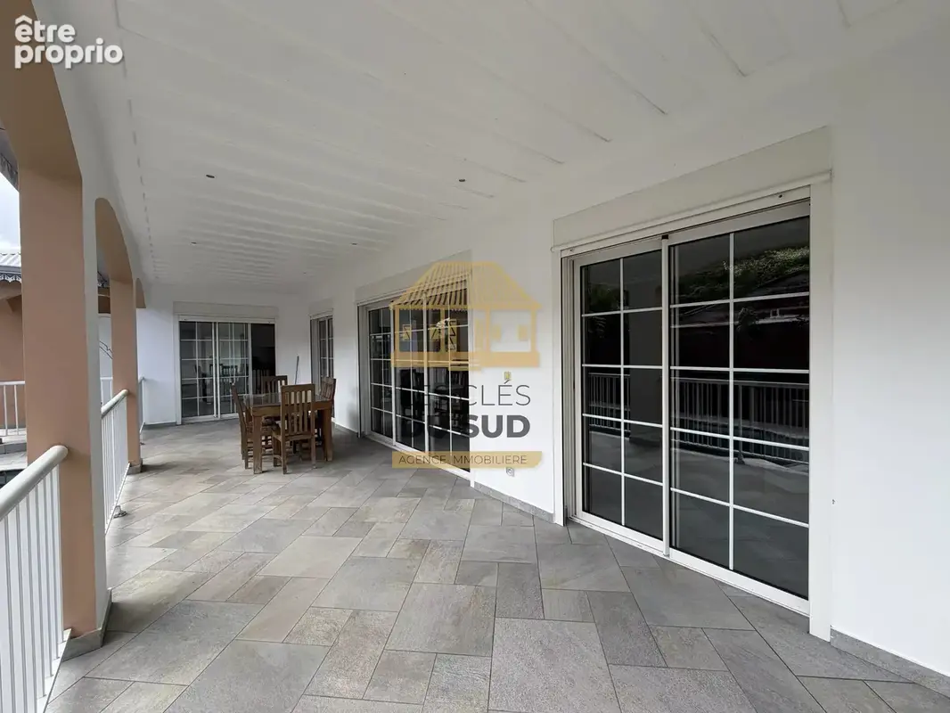 A vendre- villa de type t5 de 150 m² environ - saint-joseph - 440 00 € - photo 2