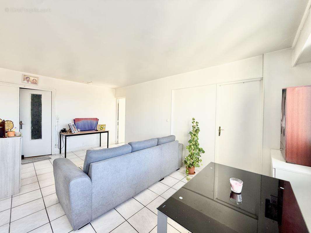 Appartement à EPINAY-SUR-SEINE