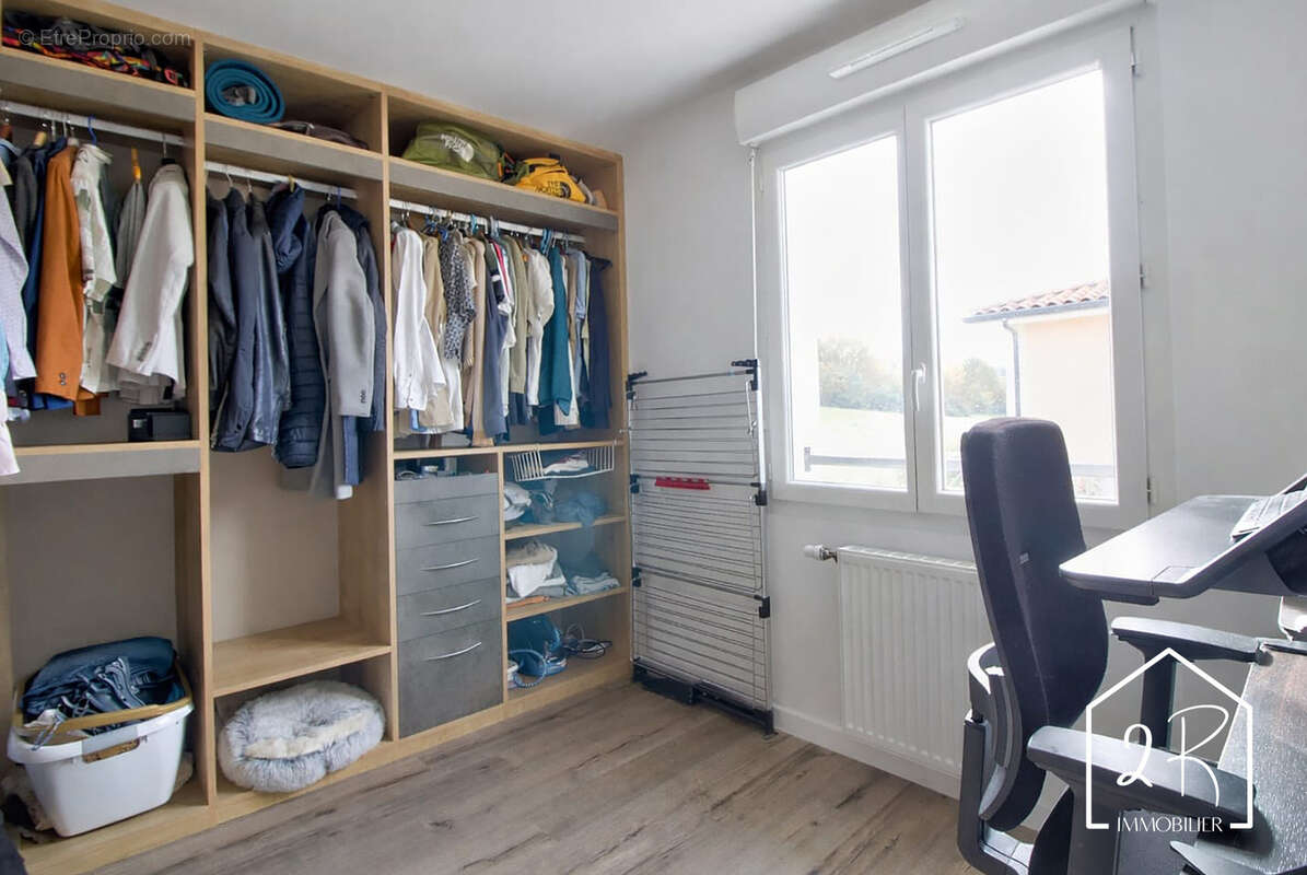 Maison à SEREZIN-DU-RHONE