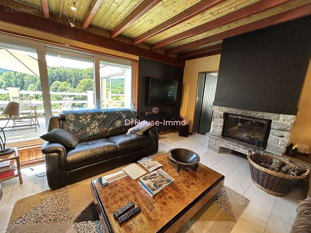 Maison 240 m² à Sainte-Feyre  - photo 3