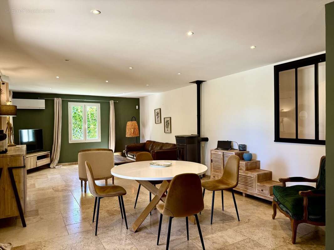 Maison à PIERREVERT