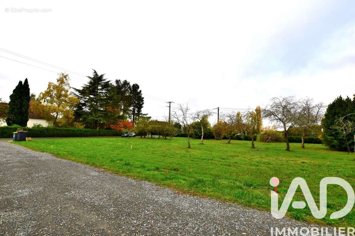 Photo 3 - Terrain à LA CHAPELLE-BLANCHE-SAINT-MARTIN