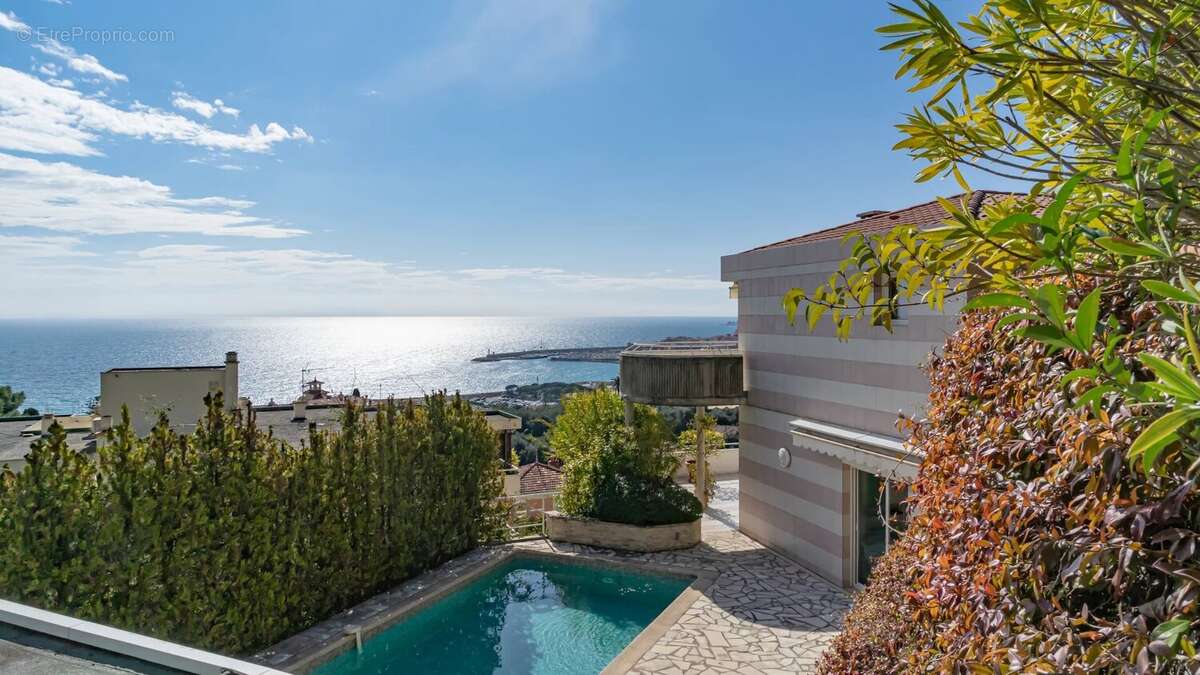 Appartement à MENTON