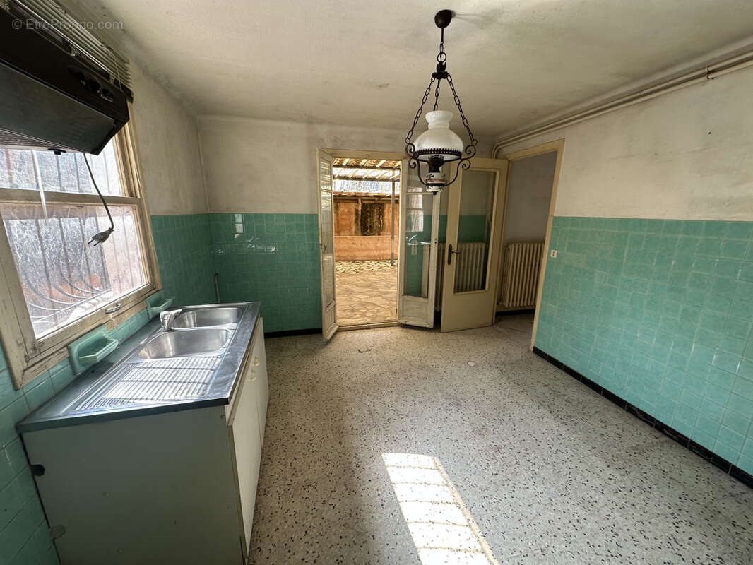 Maison à SAINT-LAURENT-DU-VAR