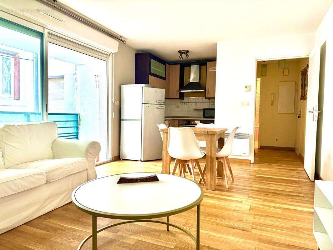 A vendre superbe t2 avec balcon sur hendaye - photo 2