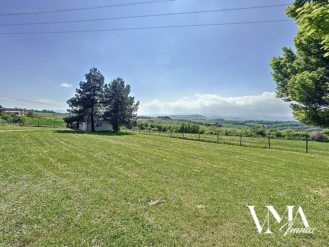 Maison à CHAZAY-D&#039;AZERGUES