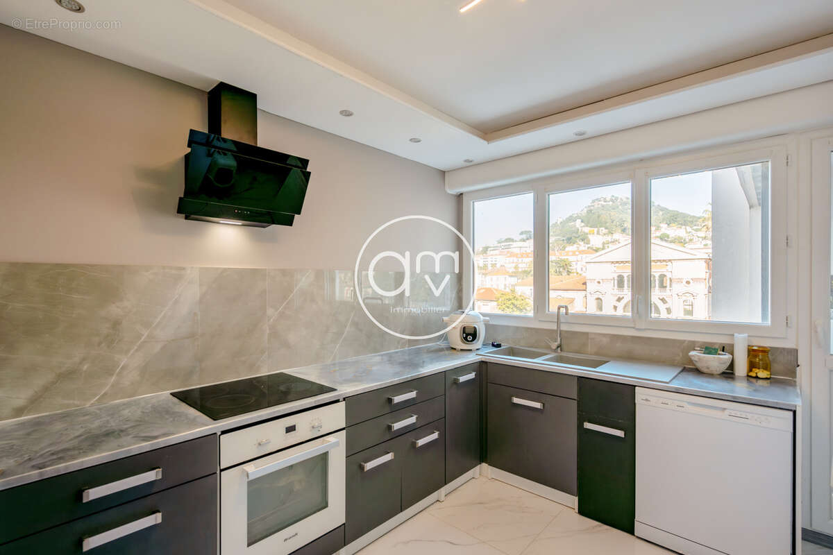 Appartement à HYERES